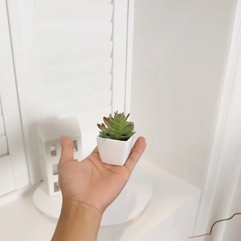 6 Mini Plantas em Vasos Pequenos Artificiais